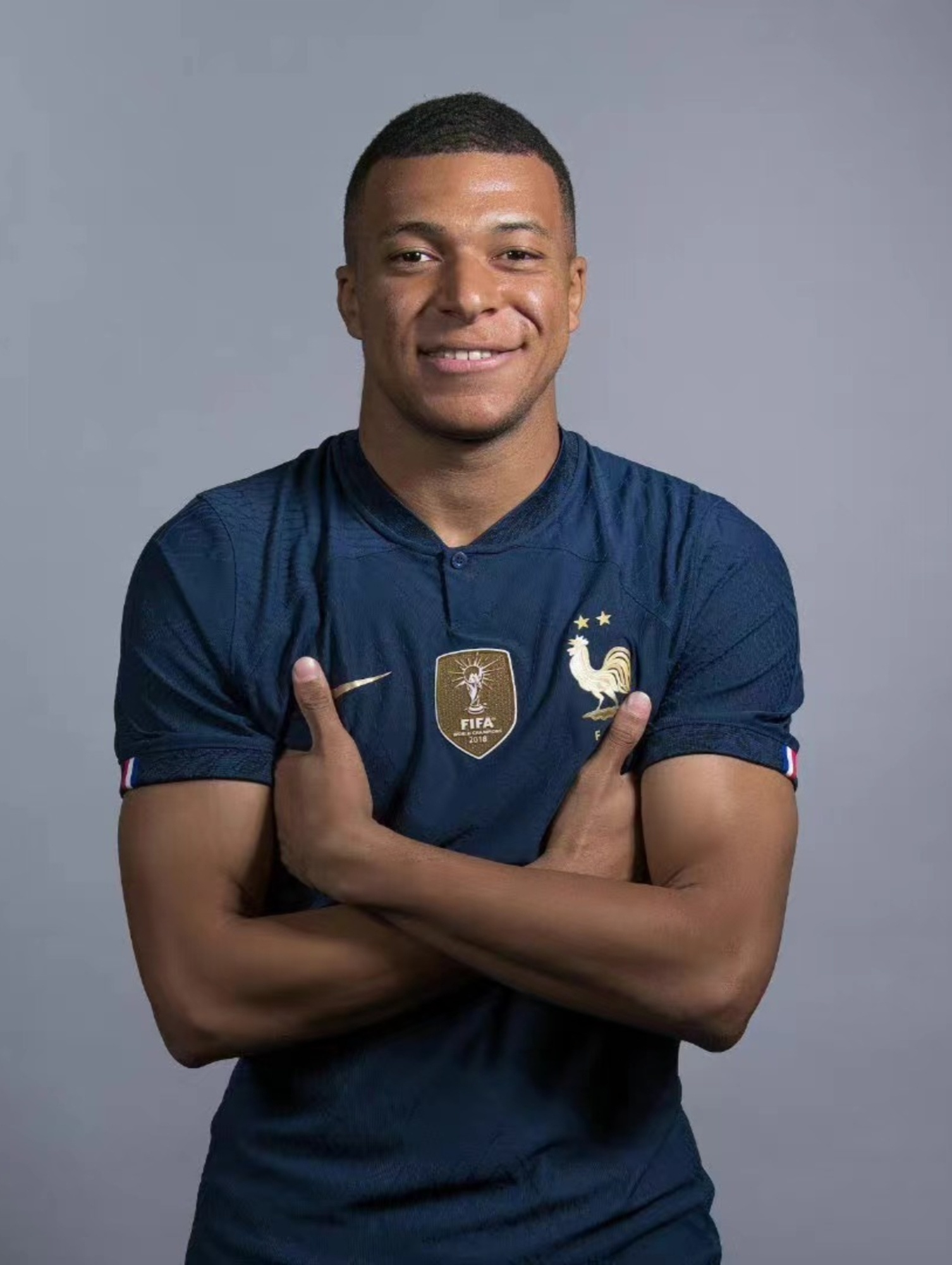 法布雷加斯：尼科-帕斯一月份不回皇马；曾想把马蒂奇带到科莫（法布雷加斯：尼科·帕斯1月不回皇马，曾欲将马蒂奇带到科莫）