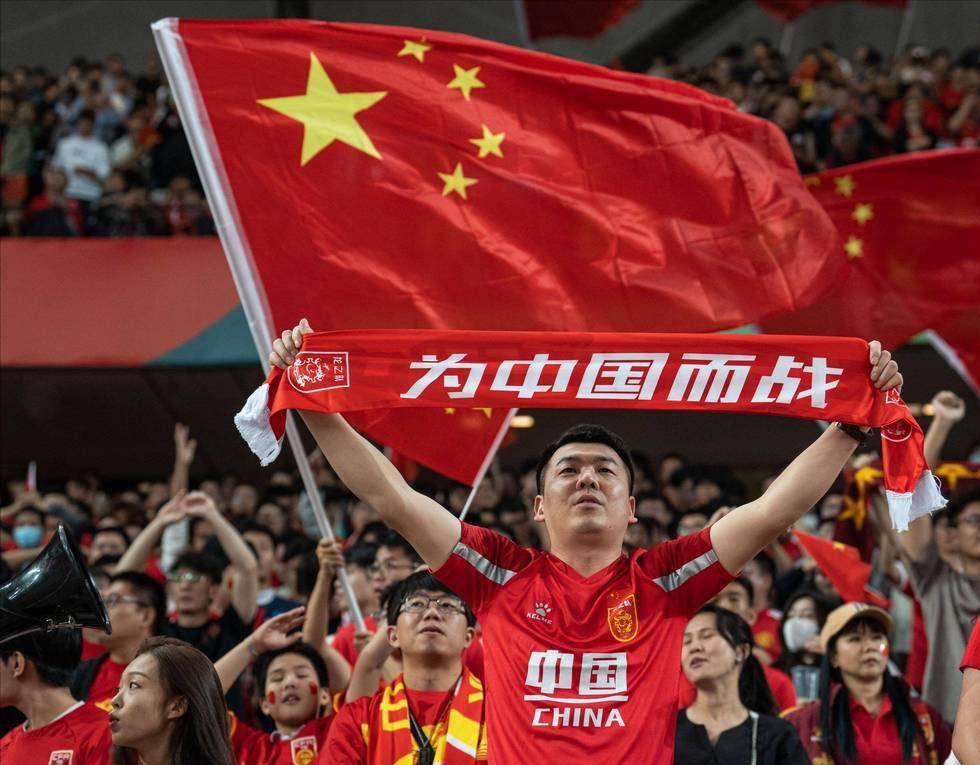 罗马与维拉谈判马伦租借，英超前锋的未来何去何从？
