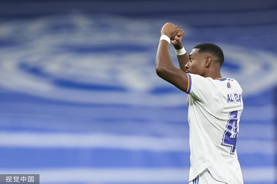 聚焦残特奥会：运动员在比赛 教练同样在“紧张” 还准备了专属道具“紫气东来”（残特奥会现场：运动员鏖战，教练同频“紧张”，“紫气东来”专属道具亮相）