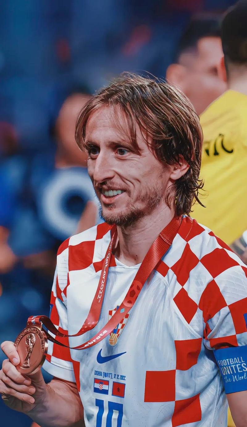 前裁判：布鲁日球员确实对什琴斯尼犯规了，但后者也存在失误（前裁判解读：布鲁日球员犯规属实，什琴斯尼也有失误）