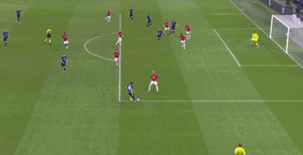 国米大胜晋级三喜临门！迪乌夫摆脱水货标签，奥西利奥亮明牌（国米狂胜晋级喜讯齐至！迪乌夫洗刷水货之名，奥西利奥摊牌亮态）