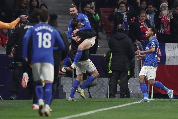 队长亲自上！拜仁“安排”凯恩说服格伊转会，国家队领导力是根本（拜仁推动格伊转会：凯恩亲自出马游说，国家队领袖气质成关键）